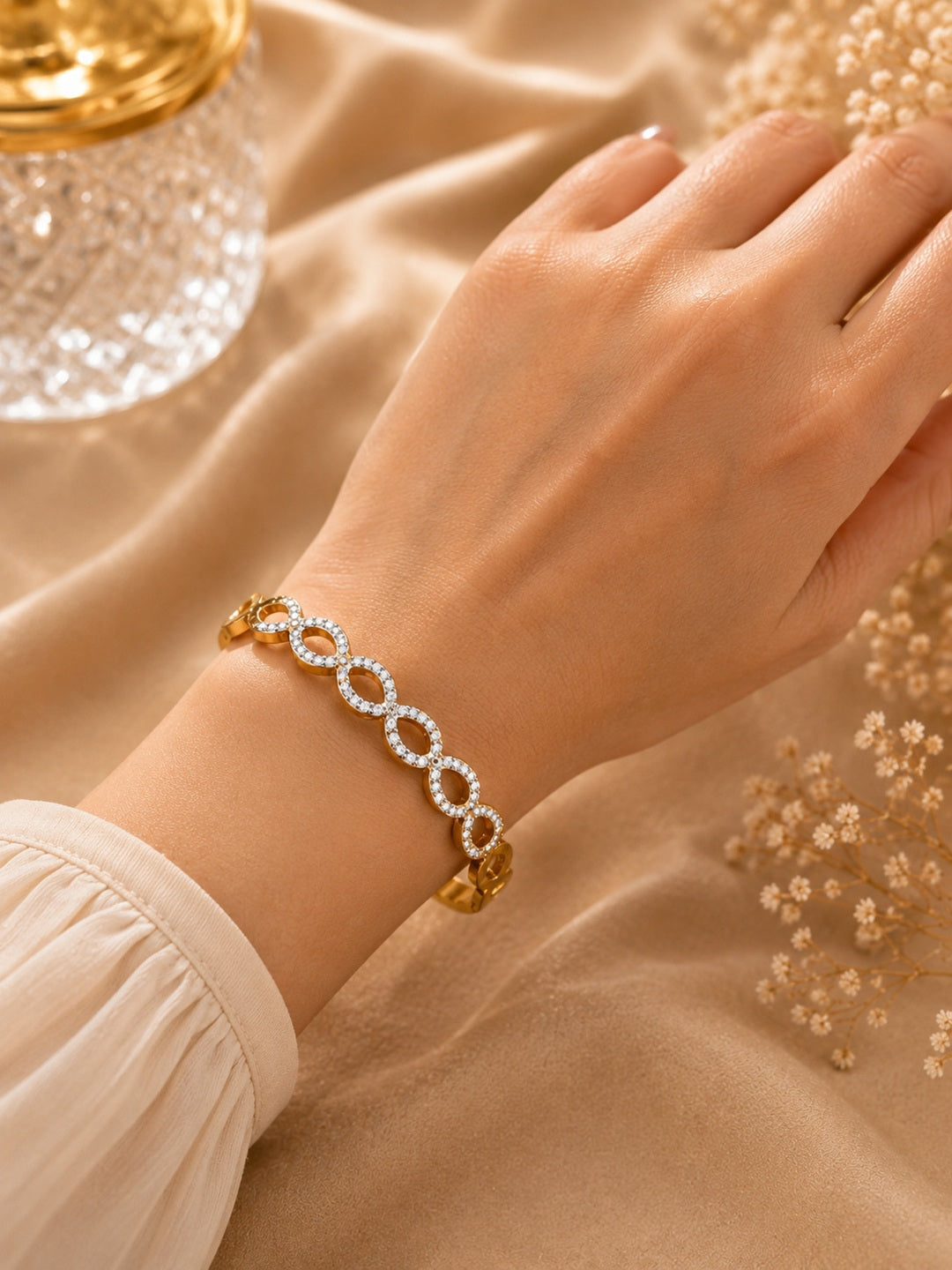 Shafaf Gold-Plated Interlinked Oval AD Anti-Tarnish Adjustable Bracelet