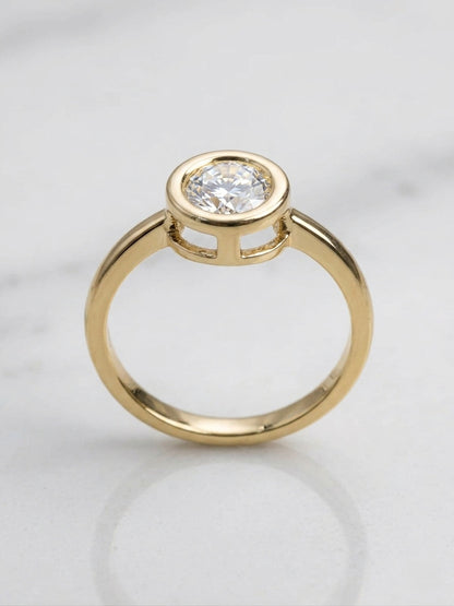 Shafaf Roun Shaped Stone Ring - Gold For Women & Girls