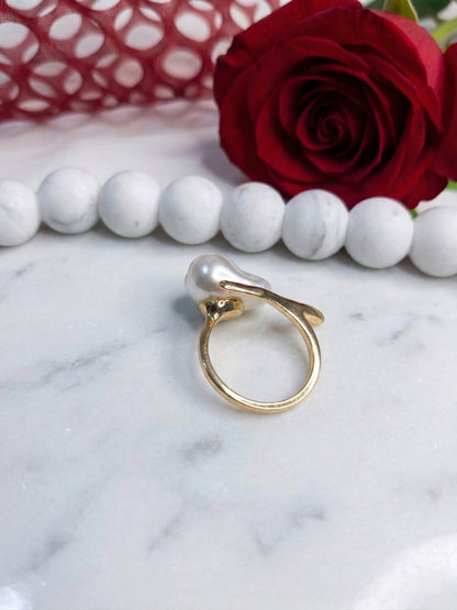 Shafaf Anti-Tarnish Baroque Pearl Ring for Women, Gold Plated Adjustable Irregular Pearl Statement Ring I Minimalist Jewelry, Ideal Gifting & Bridal Accessories - 1pc
