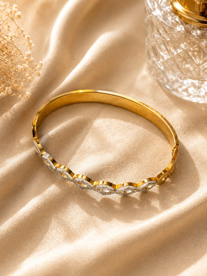 Shafaf Gold-Plated Interlinked Oval AD Anti-Tarnish Adjustable Bracelet