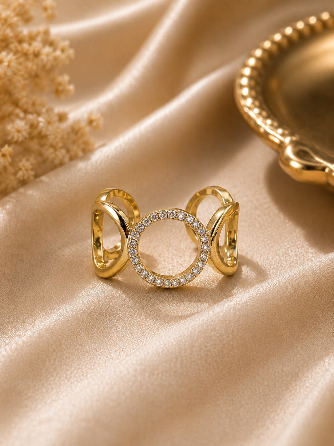 Shafaf Gold-Plated Interlinked Circle AD Adjustable Ring