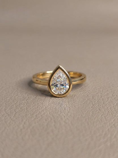 Shafaf Drop Shaped Stone Ring - Gold For Women & Girls