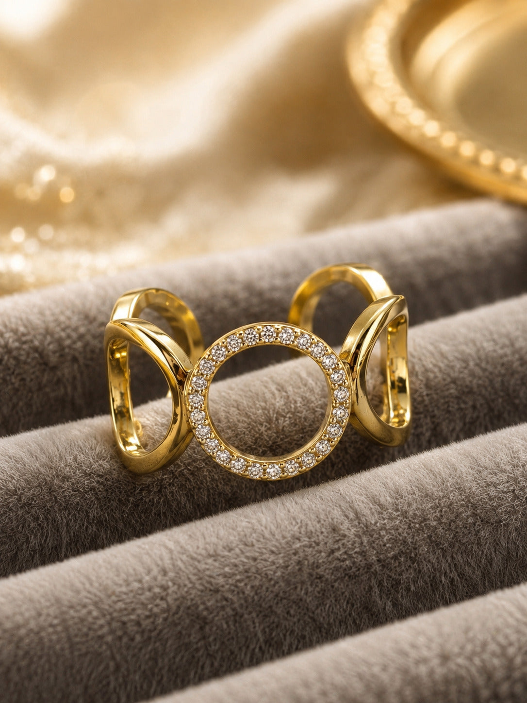 Shafaf Gold-Plated Interlinked Circle AD Adjustable Ring