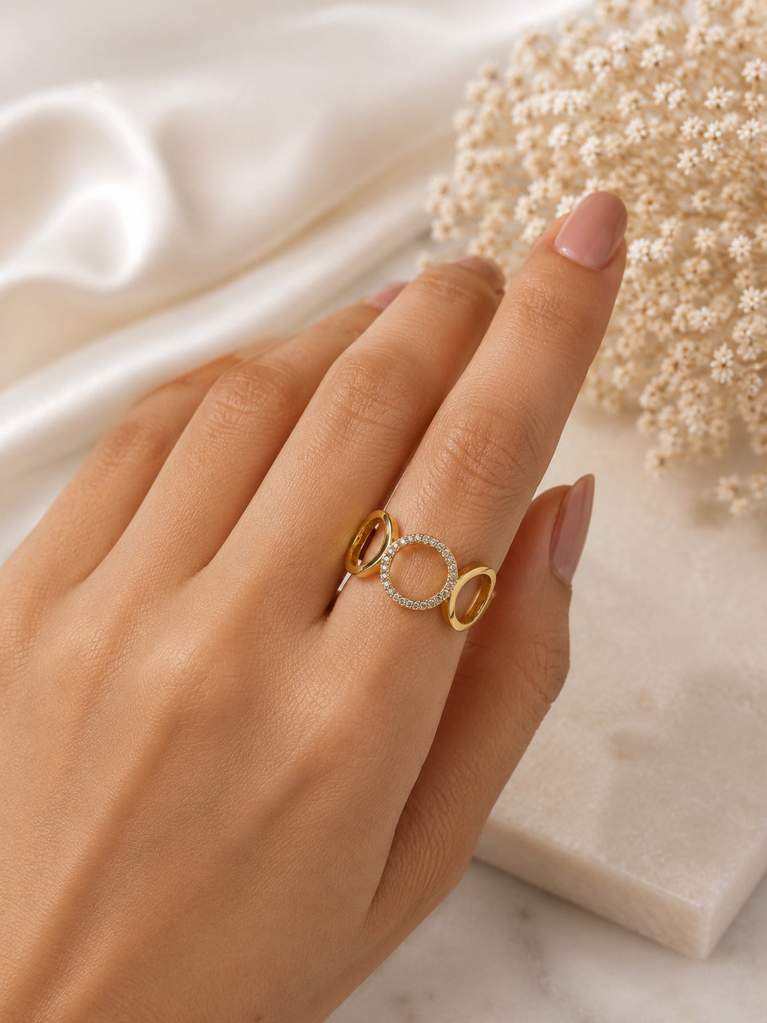 Shafaf Gold-Plated Interlinked Circle AD Adjustable Ring